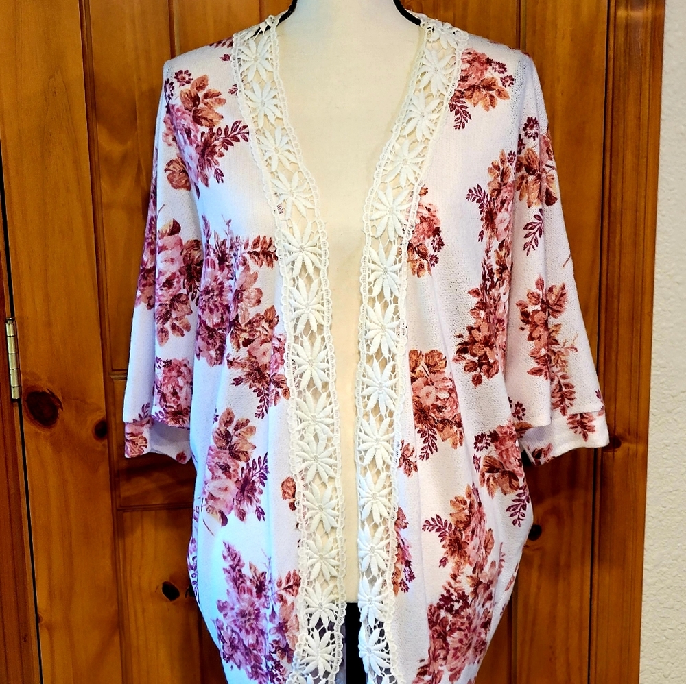 EUC Pinque. Lightweight sweater-like "duster"